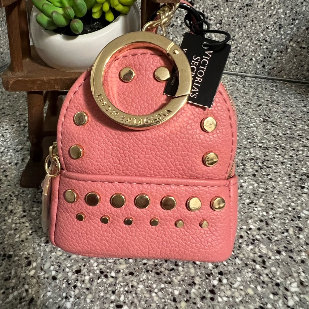 Victoria’s Secret Key Chain👛